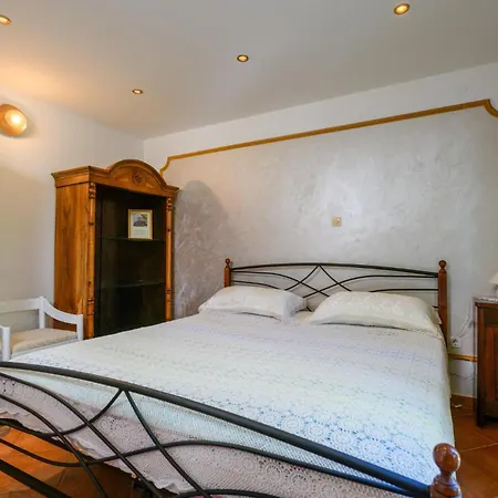 2 Bedroom In *