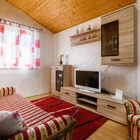 2 Bedroom In 別荘 *