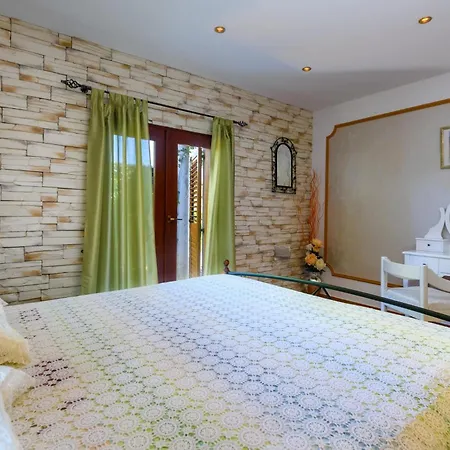 2 Bedroom In * Barban