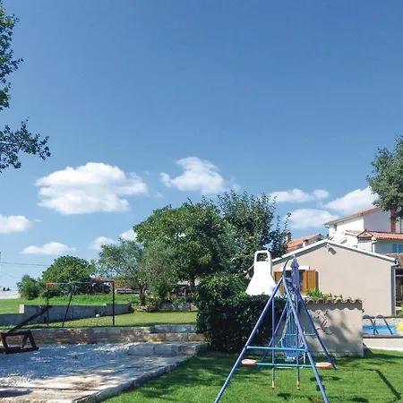 2 Bedroom In Holiday home *